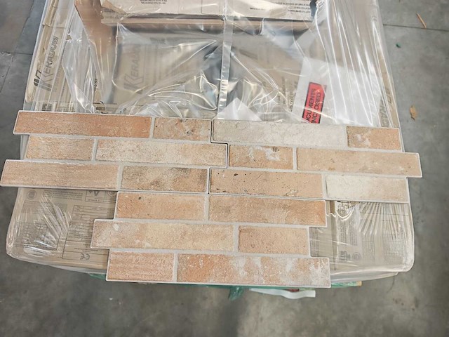 Keradom argille cipria mat wandtegel 16x40 cm 25,86 m² - afbeelding 1 van  6