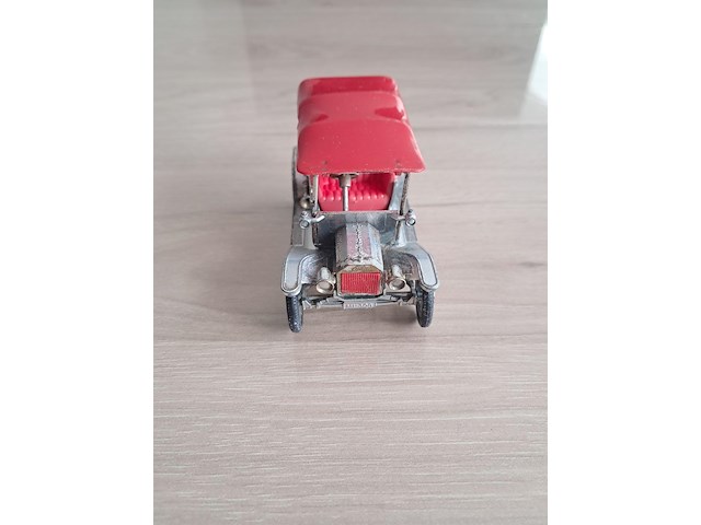 Keramiek asbak met oldtimer auto (made in italy) - afbeelding 6 van  13