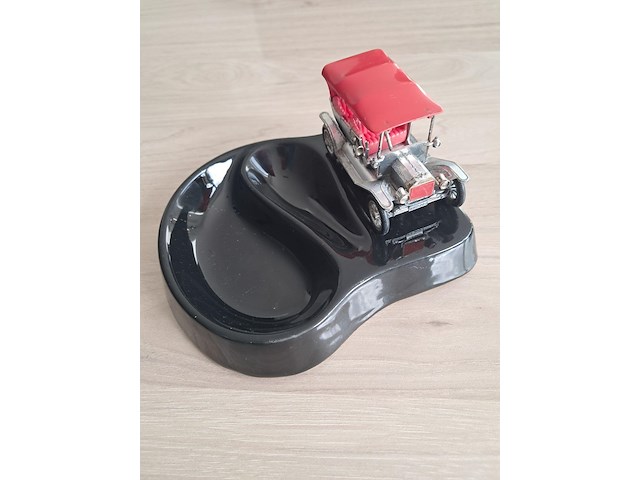 Keramiek asbak met oldtimer auto (made in italy) - afbeelding 11 van  13
