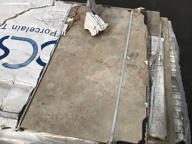 Keramische tegels ca. 18,9m2 - afbeelding 1 van  3