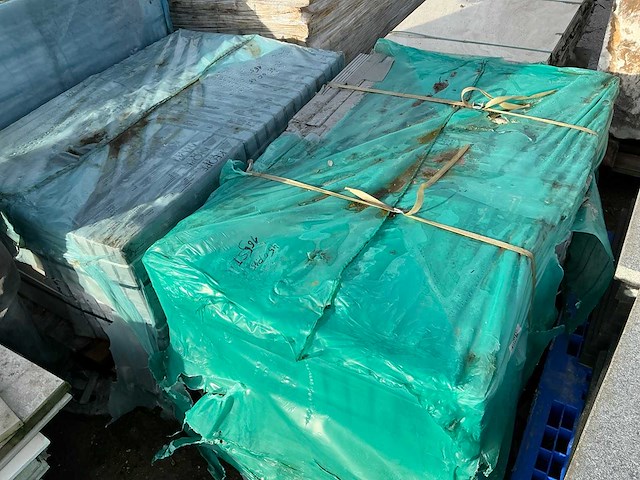 Keramische tuintegel (90x) - afbeelding 3 van  3