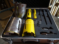 Kernboorkit (3 nieuwe, 2 gebruikte, 6 accessoires) in een behuizing - afbeelding 2 van  6