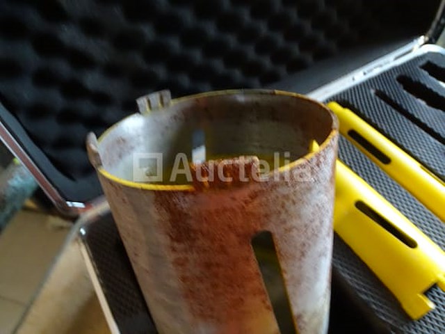 Kernboorkit (3 nieuwe, 2 gebruikte, 6 accessoires) in een behuizing - afbeelding 5 van  6