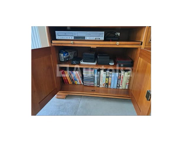 Kersenhouten tv-kast met de inhoud - afbeelding 4 van  6