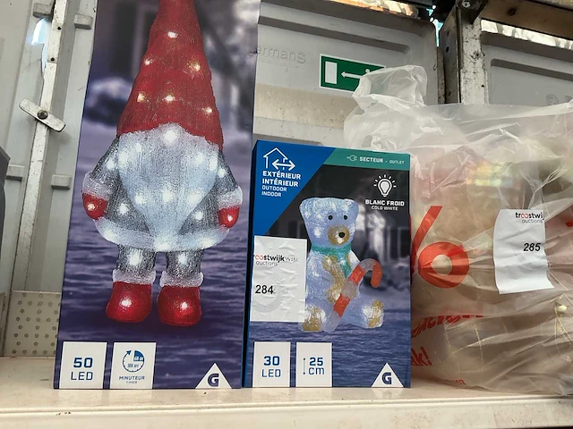Kerst- & seizoensartikelen led verlichte kerstfiguren (2x) - afbeelding 2 van  3