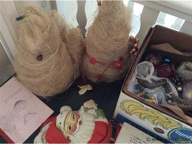 Kerst atributten + kerstboom - afbeelding 2 van  5