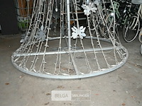 Kerstboom met verlichting - afbeelding 2 van  6