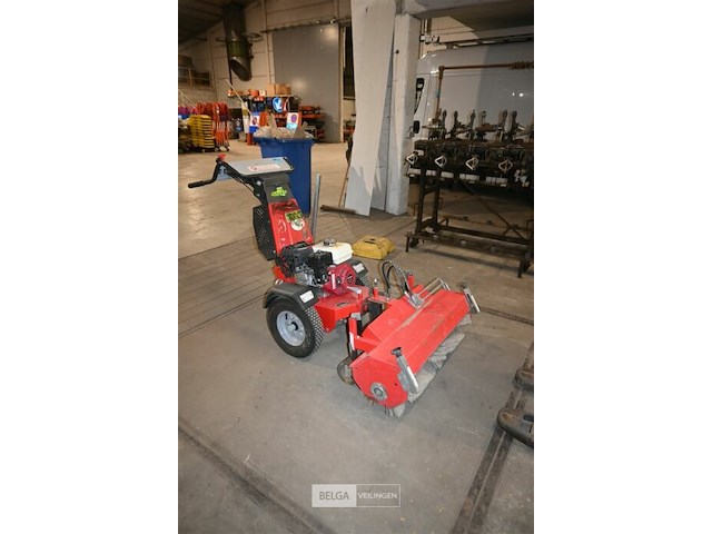 Kersten werktuigdrager + veegborstel - afbeelding 1 van  8