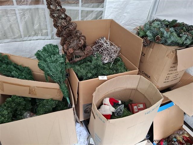 Kerstmateriaal - afbeelding 1 van  3