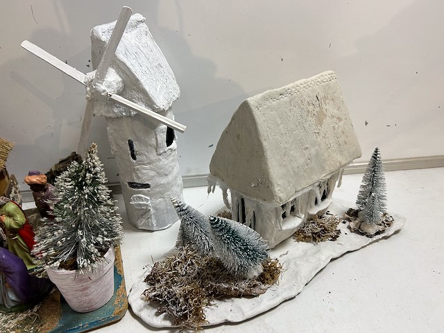 Kerststal en huisjes - afbeelding 3 van  3