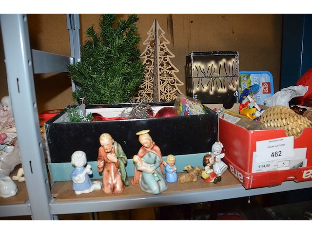 Kerstversiering, beeldjes, afrikaanse kunst, naaikoffertje, wandklok, honden/katten verzorgings set, trainings toestel benen, peper/zout set, glazen - afbeelding 3 van  18
