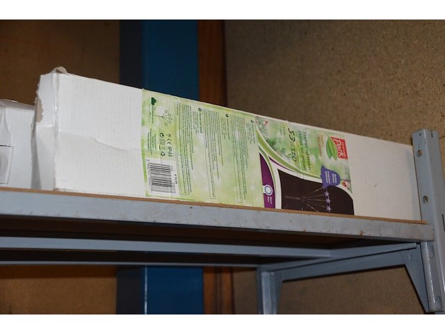 Kerstversiering, beeldjes, afrikaanse kunst, naaikoffertje, wandklok, honden/katten verzorgings set, trainings toestel benen, peper/zout set, glazen - afbeelding 6 van  18