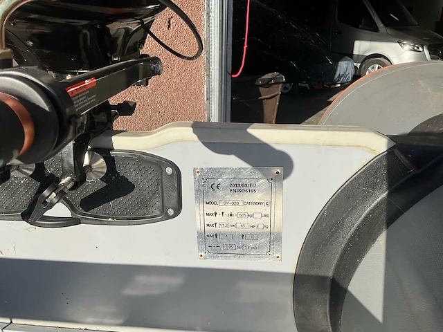 Kesser kesser sy-320 opblaasboot met hangkai 3.6 motor kesser sy-320 opblaasboot met hangkai 3.6 motor - afbeelding 3 van  13