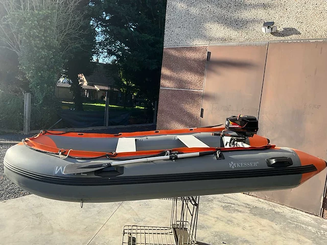 Kesser kesser sy-320 opblaasboot met hangkai 3.6 motor kesser sy-320 opblaasboot met hangkai 3.6 motor - afbeelding 6 van  13