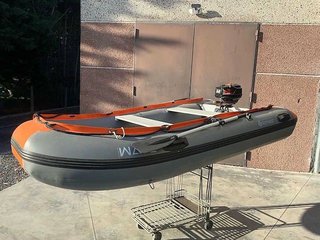 Kesser kesser sy-320 opblaasboot met hangkai 3.6 motor kesser sy-320 opblaasboot met hangkai 3.6 motor - afbeelding 1 van  13