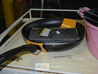 Ketel en pan en onderleggers - afbeelding 3 van  3