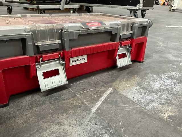 Keter cantilever gereedschapskoffer met inhoud (5x) - afbeelding 5 van  13