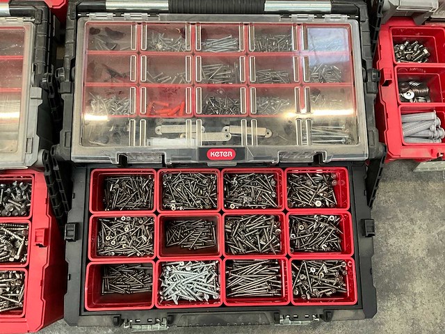 Keter cantilever gereedschapskoffer met inhoud (5x) - afbeelding 7 van  13