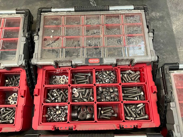 Keter cantilever gereedschapskoffer met inhoud (5x) - afbeelding 9 van  13