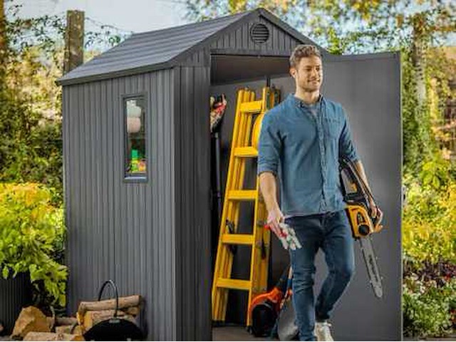 Keter darwin 46 hars tuinschuur grijs dikte 16 mm, 2,2 m² - afbeelding 1 van  5