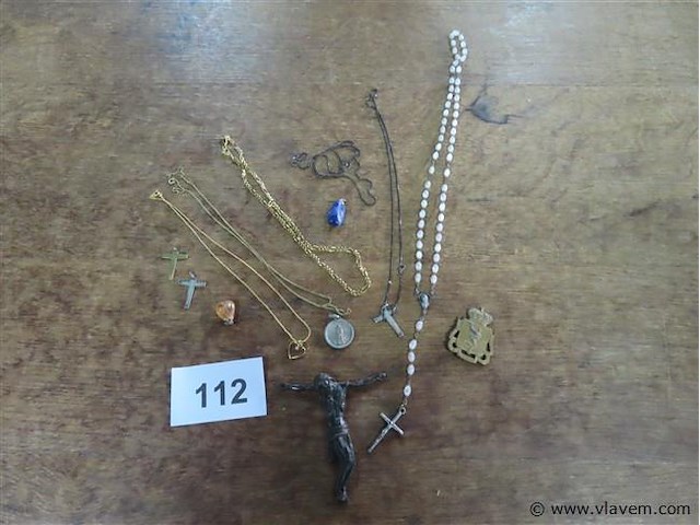 Kettingen, devotica, hangers enz…. - afbeelding 1 van  4