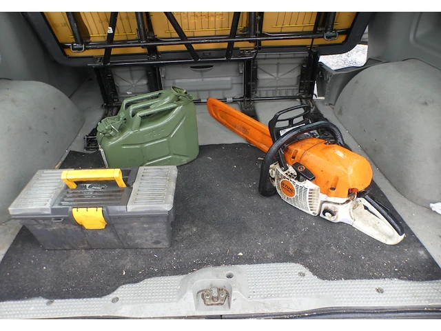 Kettingzaag met accessoires - afbeelding 1 van  12