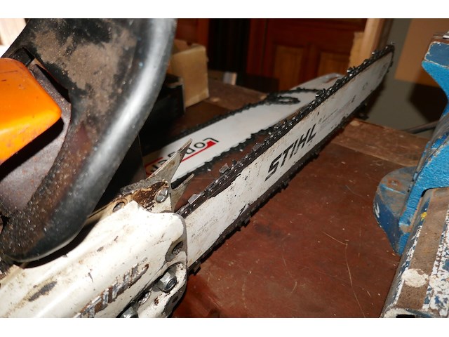 Kettingzaag op benzine stihl - afbeelding 5 van  5