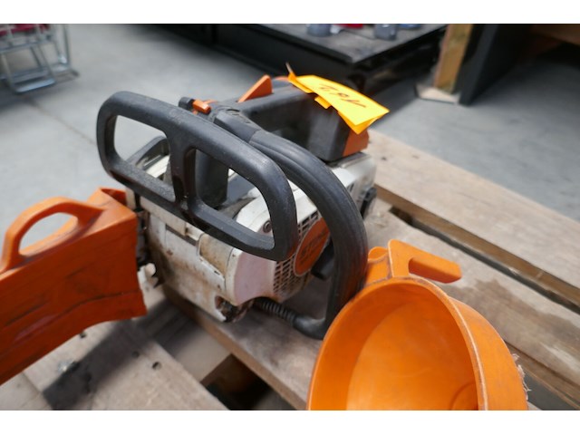 Kettingzaag op benzine stihl - afbeelding 4 van  4