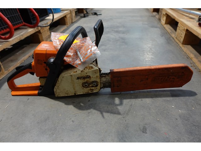 Kettingzaag stihl 021 - afbeelding 1 van  6