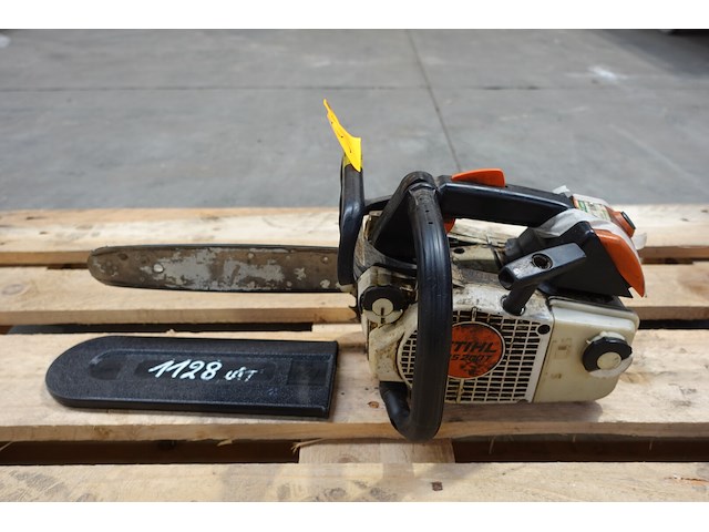 Kettingzaag stihl - afbeelding 1 van  7