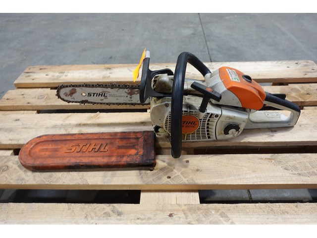 Kettingzaag stihl - afbeelding 1 van  7
