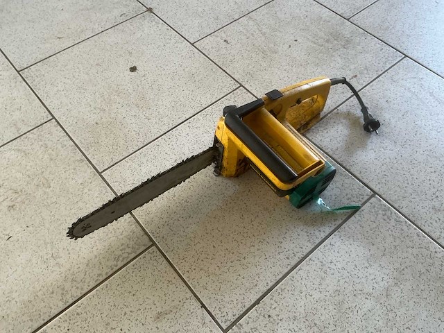 Kettingzaag - afbeelding 1 van  4