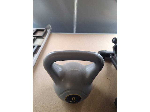 Kettlebell 8kg - afbeelding 3 van  3