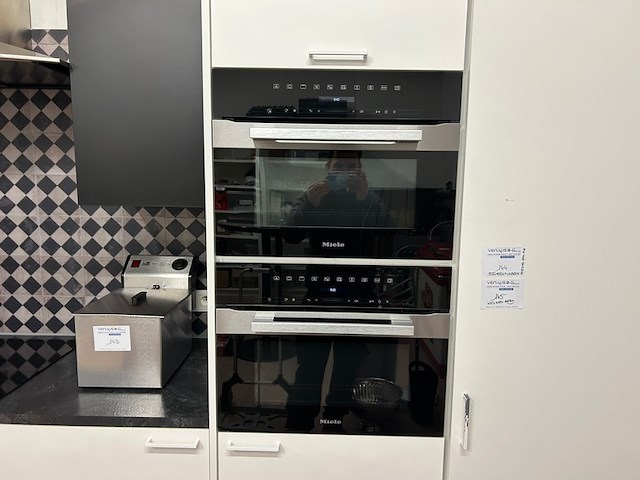 Keuken + inbouwtoestellen - afbeelding 1 van  14