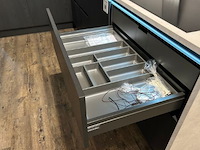 Keuken manhattan in l-vorm + tafel - afbeelding 35 van  43