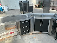 Keuken met inductiefornuis - afbeelding 3 van  3