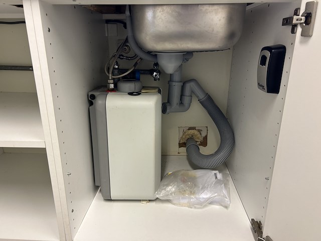 Keuken met onderkasten en bovenkasten - afbeelding 2 van  5