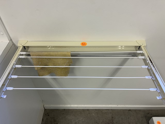 Keuken met onderkasten en bovenkasten - afbeelding 3 van  5