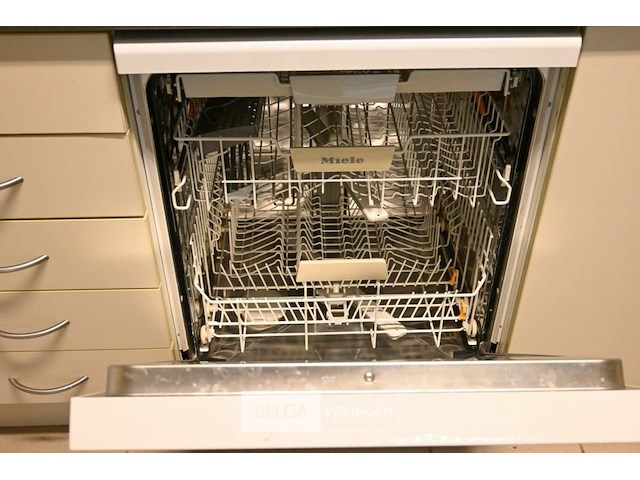 Keuken met toestellen - afbeelding 5 van  10