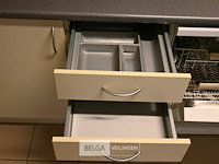 Keuken met toestellen - afbeelding 10 van  10