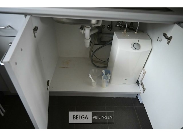 Keuken met toestellen - afbeelding 6 van  6