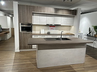 Keuken stone met eiland - afbeelding 1 van  35