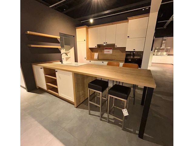 Keuken windsor met eiland - afbeelding 1 van  29