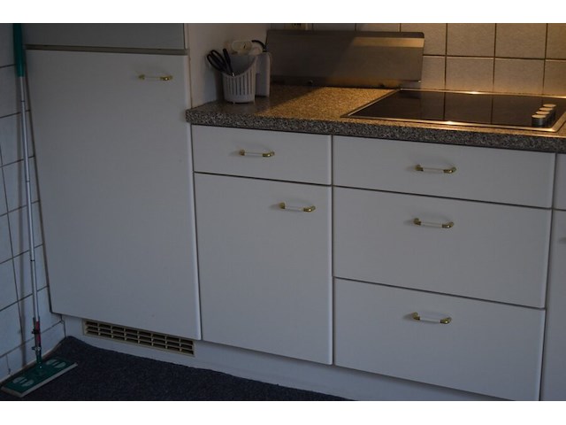 Keukenblok 205cm met siemens inductie kookplaat, novy oven en dampkap (zelf demonteren na afspraak) - afbeelding 4 van  5