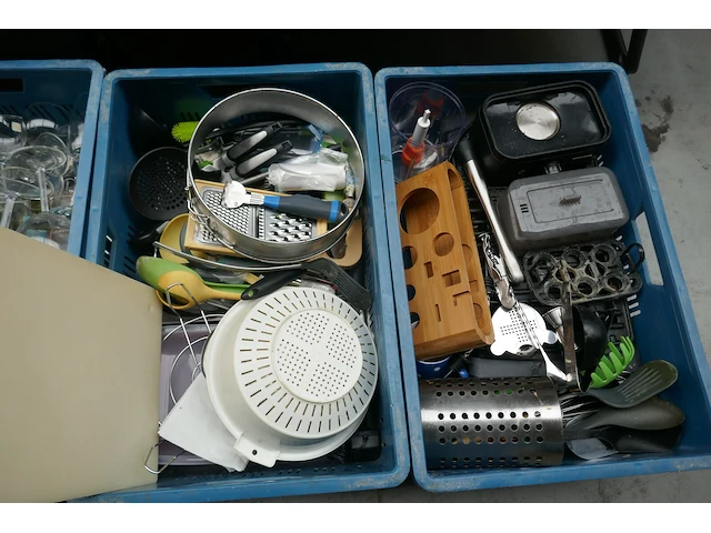 Keukenmateriaal en dergelijken - afbeelding 4 van  6