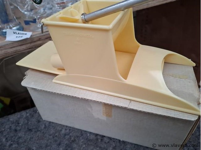 Keukenmateriaal - afbeelding 4 van  4