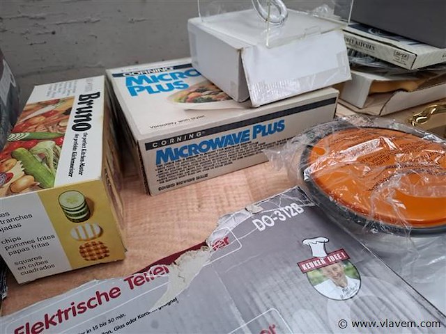 Keukenmateriaal - afbeelding 2 van  2