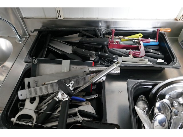 Keukenmateriaal - afbeelding 3 van  5