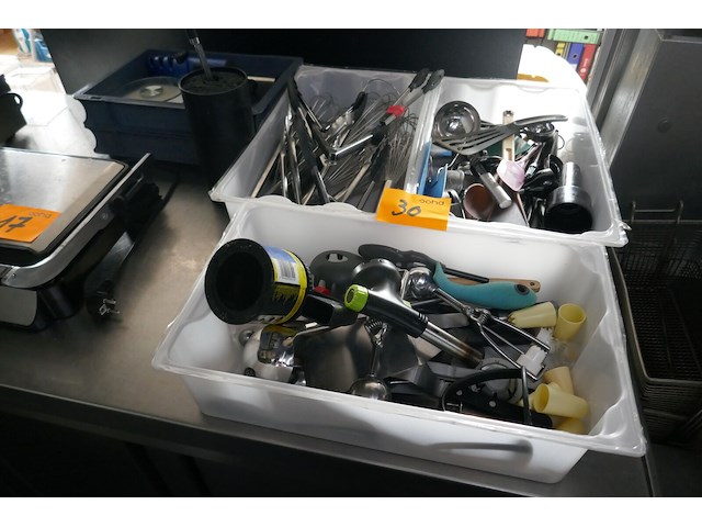 Keukenmateriaal - afbeelding 1 van  6