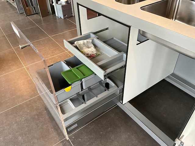 Keukenmeubel met 2 franke spoelbakken - afbeelding 5 van  17